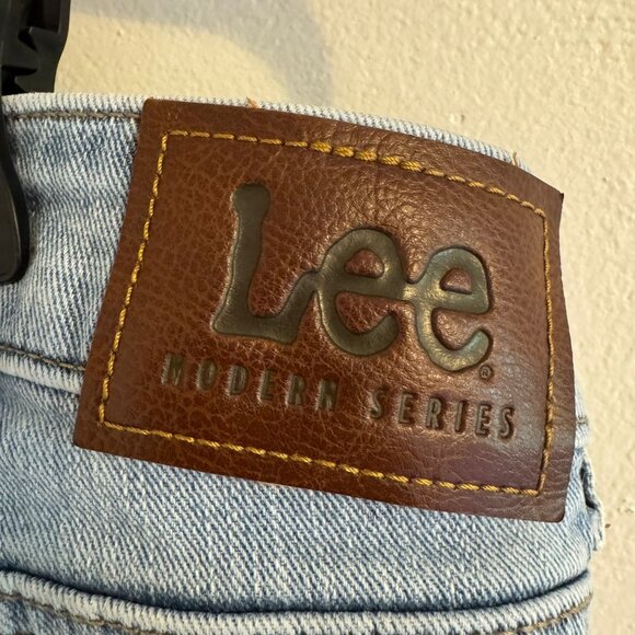 Lee Men’s Straight Fit Light Wash Jeans W36 L42 Long Inseam Denim - Picture 4 of 4